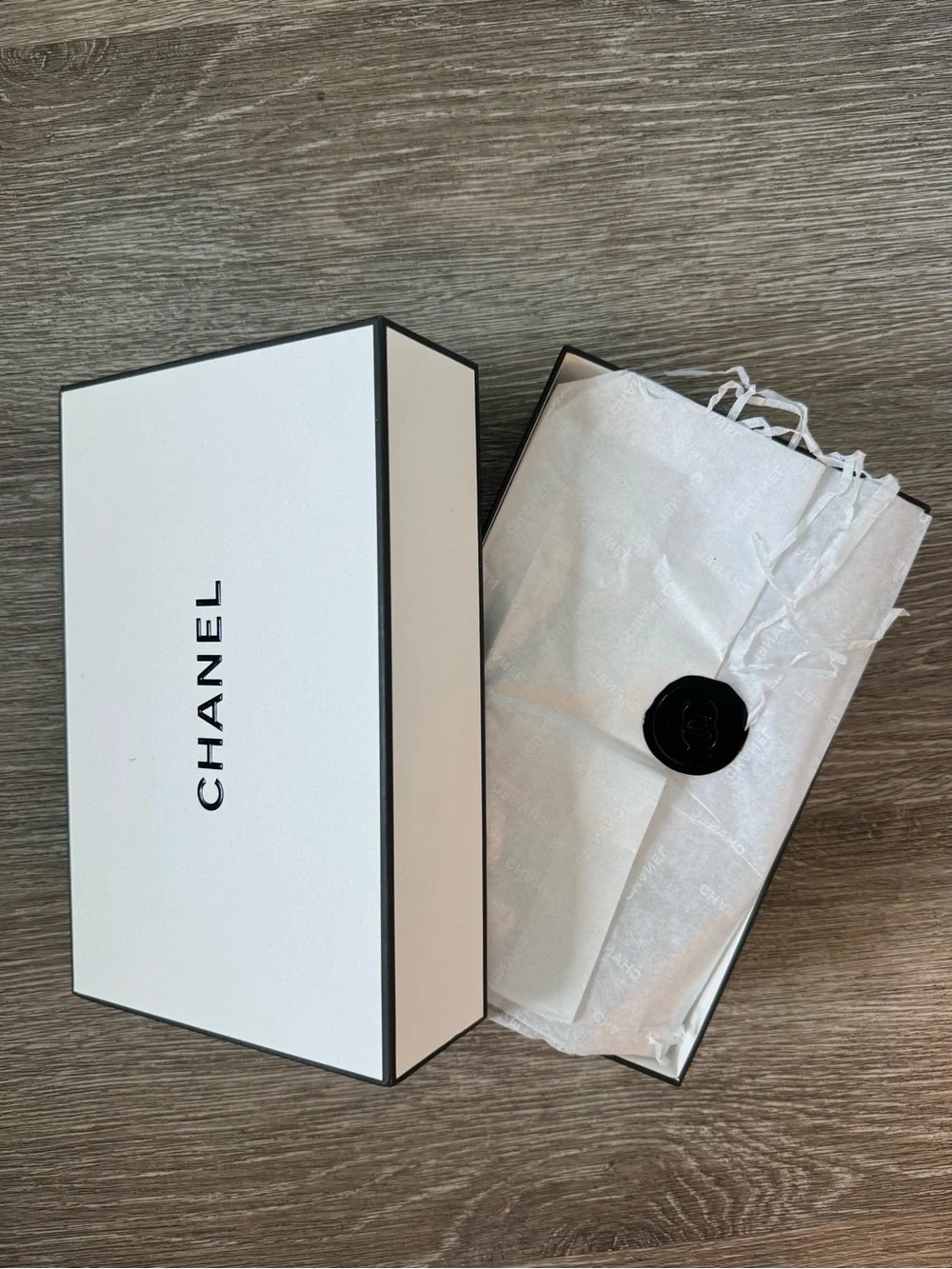 CHANEL Empty Gift Box White Black Magnetic Luxury Packaging Tissue Storage New